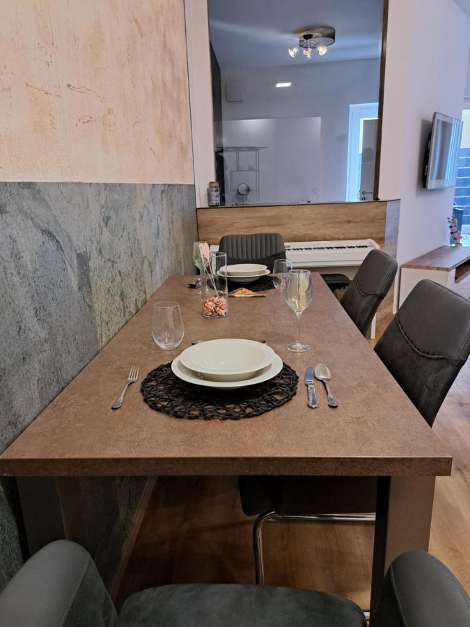 Stunning New Apartment With Free Parking Near City Centre Laibach Exterior foto